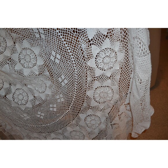 Vintage Tablecloth Crochet White Floral French Tea Starburst Round - Picture 4 of 5